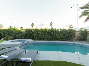 Calypso by Avantstay Entertainers Paradise Pool, Hot Tub, Putting Green