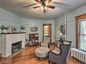 Luxe Lake Geneva Retreat in Downtown!