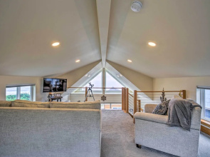 Chic Beachfront Abode w/ Balcony & Beach Access!