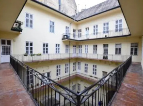 Creative Apartment - Chain Bridge