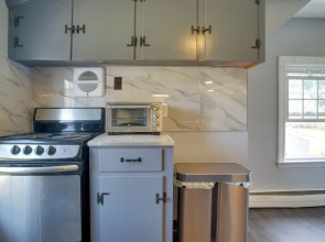 Romantic Cape Cod Beach Retreat 1 Mi to the Ocean