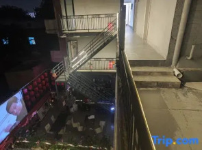 Luoyang Lijing Xiaoyuan (Luoqi Ancient City Cross Street Branch)