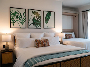 Flamboyan Hotel & Residences