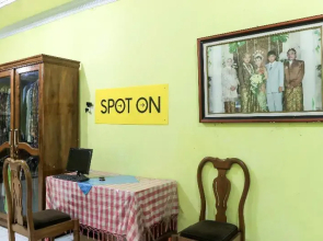 Spot On 2440 Wallet Family Residence Syariah