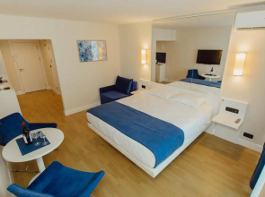 Nuage - 1st Line Sea View Apartments