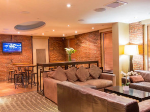 Broadway Hotel and Hostel