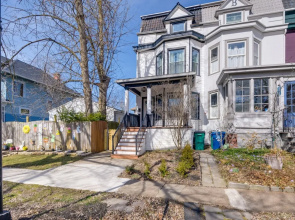 Historic Buffalo Row House Near Delaware Park