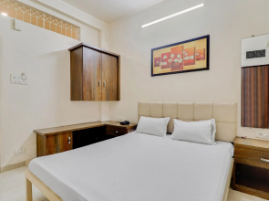 SPOT ON 46946 Hotel Aalishan