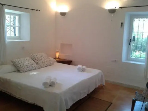 Caricol Holiday Home