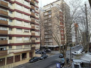Departamento en plaza San Martin - Raume