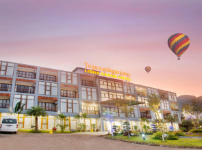 Lisha Grand Hotel