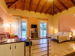 Kyparissia Garden Retreat - Premium Master Suite