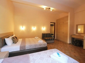 Platys Beach Hotel