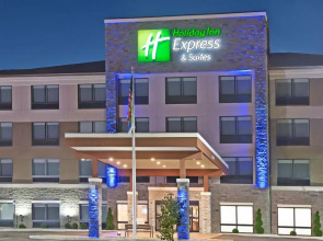 Holiday Inn Express & Suites Uniontown