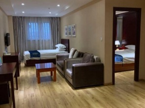 Nanxi Hostel(镇江南希大酒店)