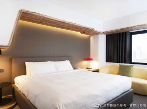 Royal Hotel Group Central Park Branch