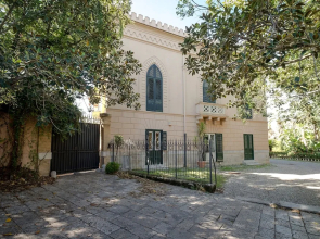 Suitelowcost Villa Bagheria