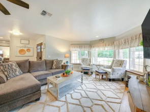 Charming Idaho Home w/ Hot Tub, Near Beaches!