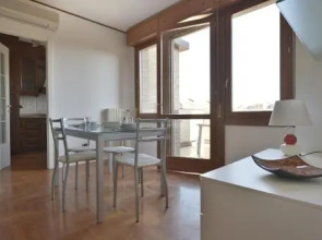 Aurelio Saffi Halldis Apartment