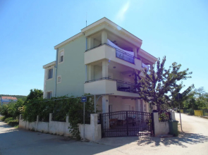 Apartments and Rooms Denis