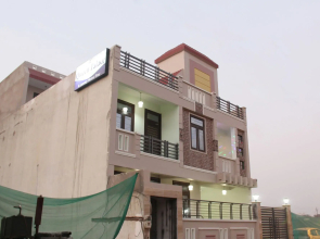FabHotel Queen Palace by OYO Rooms