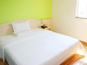 7Days Inn Luzhou Longma Avenue District Government Branch