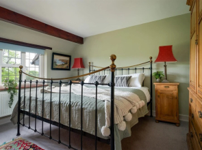 Rydon Court - Luxury Family Home With Extensive Views Over Exeter Golf Course