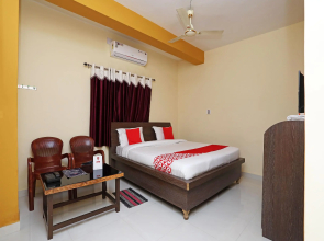 OYO 16821 Hotel Senapati Palace
