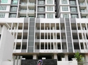 BLeisure Parkland Homestay