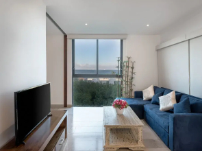 Elegant 1 BR  with ocean view by Happy Address