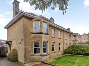 Perfect Bath Home With Parking