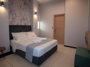 Sia s Retreat 1 in Nea Smirni