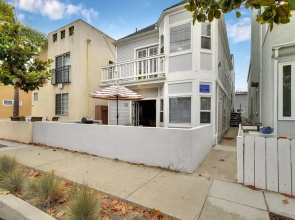 AMAZING Beach Escape-3 BD/2 BA-Bikes-BBQ-Umbrellas