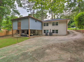 Stylish Atlanta Retreat < 7 Mi to Midtown!