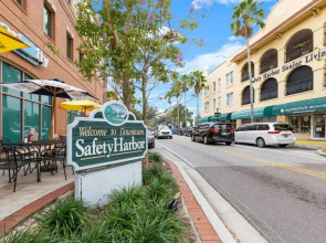 Canopy Cove Stunning 2BR Apt Heart of Downtown
