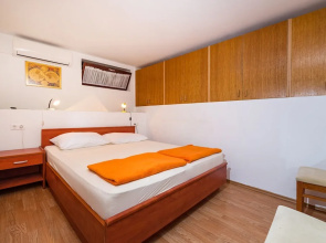 Apartment Ljubica With Nice Garden 2