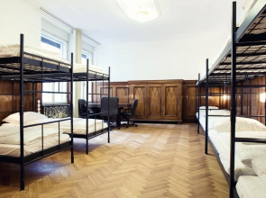 Hostel Tresor
