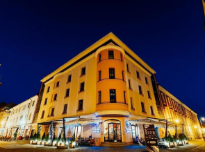 Old Town Hotel