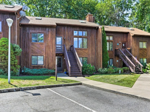 Gorgeous Vernon Township Condo w/ Balcony!