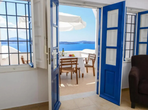 Top Oia