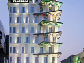 MaxOneHotels.com at Platinum Hayam Wuruk Jakarta
