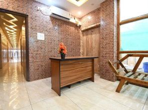 Hotel Plush