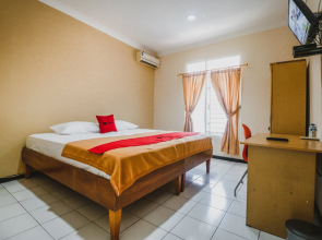 RedDoorz @ Jalan Gatot Subroto Jakarta