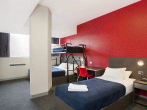 Space Hotel - Hostel