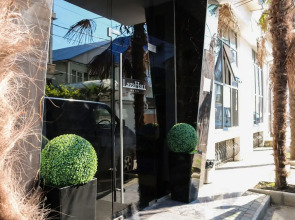 Отель Laza Hall