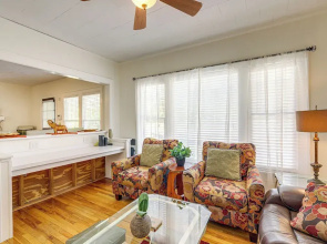 Main Street Home: 1 Mile to Callaway Gardens