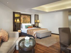 Anantara Riverside Bangkok Resort