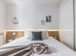 Elegant 2BR Apartment in Kolonaki