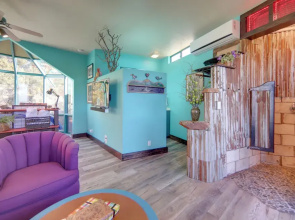 Amazing Views & On-site Hiking: Sedona Studio