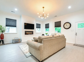 Walk to Downtown! Modern Hogansville Home w/ Patio